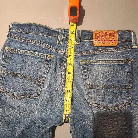 Lucky Jeans - Picture 6 of 8